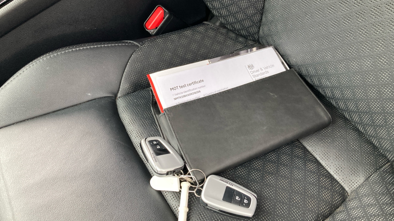 Toyota C-HR 1.8 Hybrid Design 5dr CVT Hybrid Hatchback